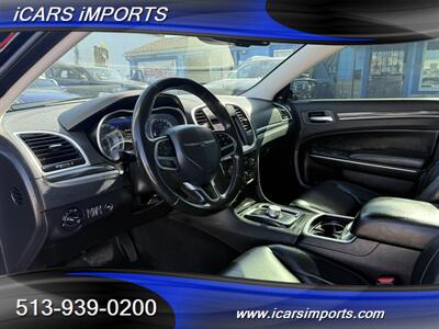 2021 Chrysler 300 Touring AWD w/PANO, NAVI & BACKUP CAM - Photo 12 - Fairfield, OH 45014