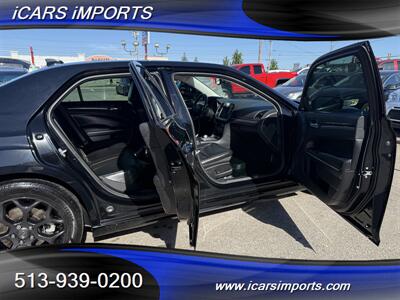 2021 Chrysler 300 Touring AWD w/PANO, NAVI & BACKUP CAM - Photo 25 - Fairfield, OH 45014