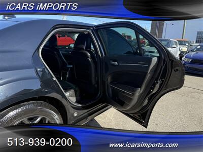 2021 Chrysler 300 Touring AWD w/PANO, NAVI & BACKUP CAM - Photo 26 - Fairfield, OH 45014