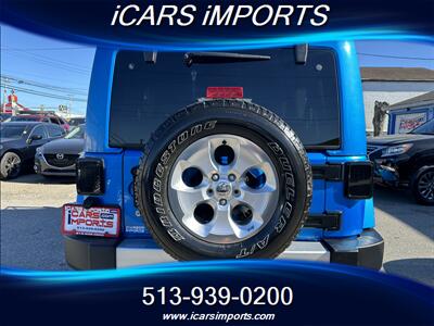 2015 Jeep Wrangler Unlimited Sahara  4WD LIFTED w/NAVI & BackUp Cam - Photo 6 - Fairfield, OH 45014