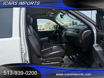 2011 Chevrolet Avalanche LT 4WD - Photo 32 - Fairfield, OH 45014