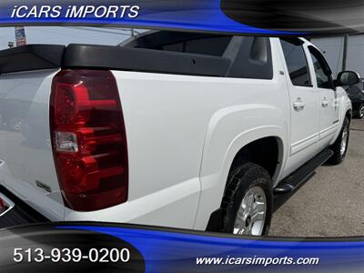 2011 Chevrolet Avalanche LT 4WD - Photo 45 - Fairfield, OH 45014