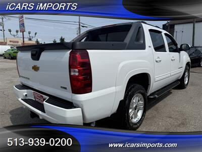 2011 Chevrolet Avalanche LT 4WD - Photo 6 - Fairfield, OH 45014