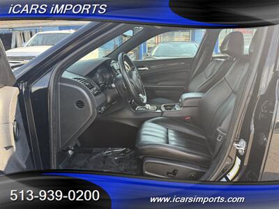 2016 Chrysler 300 S Alloy Edition AWD w/Navi & BackUp Cam - Photo 13 - Fairfield, OH 45014