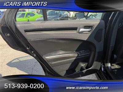 2016 Chrysler 300 S Alloy Edition AWD w/Navi & BackUp Cam - Photo 19 - Fairfield, OH 45014