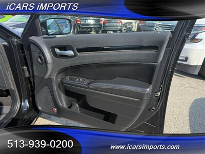 2016 Chrysler 300 S Alloy Edition AWD w/Navi & BackUp Cam - Photo 34 - Fairfield, OH 45014