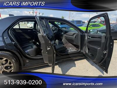 2016 Chrysler 300 S Alloy Edition AWD w/Navi & BackUp Cam - Photo 27 - Fairfield, OH 45014