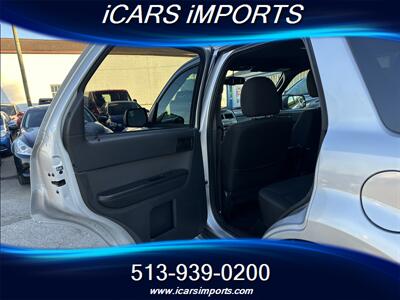 2012 Ford Escape XLT  4WD - Photo 14 - Fairfield, OH 45014