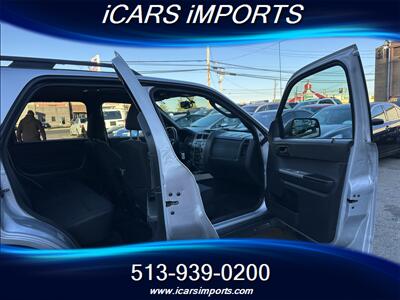 2012 Ford Escape XLT  4WD - Photo 21 - Fairfield, OH 45014