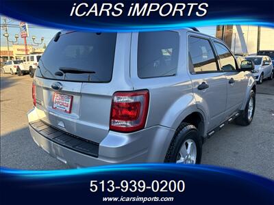 2012 Ford Escape XLT  4WD - Photo 5 - Fairfield, OH 45014