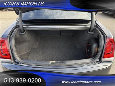2015 Chrysler 300 S AWD w/Pano,Navi & BackUp Cam - Photo 24 - Fairfield, OH 45014