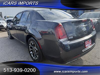 2015 Chrysler 300 S AWD w/Pano,Navi & BackUp Cam - Photo 8 - Fairfield, OH 45014
