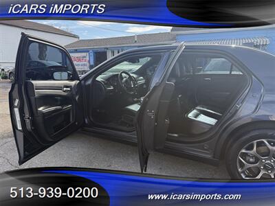 2015 Chrysler 300 S AWD w/Pano,Navi & BackUp Cam - Photo 11 - Fairfield, OH 45014