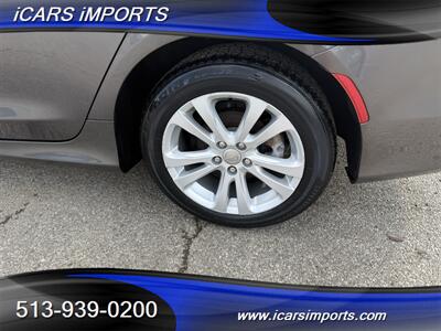 2015 Chrysler 200 Limited  w/ BackUp Cam - Photo 48 - Fairfield, OH 45014