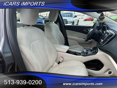 2015 Chrysler 200 Limited  w/ BackUp Cam - Photo 30 - Fairfield, OH 45014