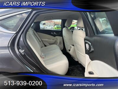 2015 Chrysler 200 Limited  w/ BackUp Cam - Photo 25 - Fairfield, OH 45014