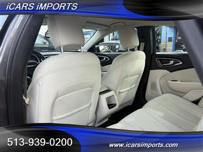 2015 Chrysler 200 Limited  w/ BackUp Cam - Photo 16 - Fairfield, OH 45014