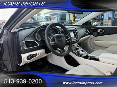 2015 Chrysler 200 Limited  w/ BackUp Cam - Photo 11 - Fairfield, OH 45014