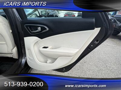 2015 Chrysler 200 Limited  w/ BackUp Cam - Photo 23 - Fairfield, OH 45014