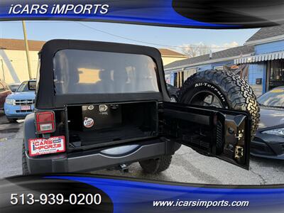 2017 Jeep Wrangler Unlimited Sport S  4WD LIFTED - Photo 21 - Fairfield, OH 45014