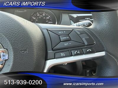 2017 Nissan Rogue SV AWD w/BackUp Cam - Photo 8 - Fairfield, OH 45014