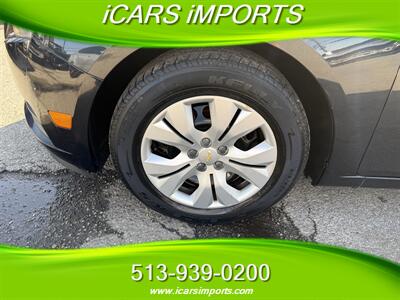 2013 Chevrolet Cruze LS Auto   - Photo 58 - Fairfield, OH 45014