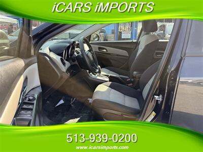 2013 Chevrolet Cruze LS Auto   - Photo 14 - Fairfield, OH 45014
