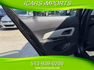 2013 Chevrolet Cruze LS Auto   - Photo 12 - Fairfield, OH 45014