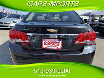 2013 Chevrolet Cruze LS Auto   - Photo 5 - Fairfield, OH 45014