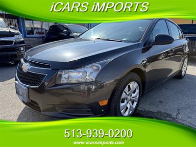 2013 Chevrolet Cruze LS Auto   - Photo 1 - Fairfield, OH 45014