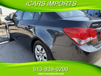 2013 Chevrolet Cruze LS Auto   - Photo 53 - Fairfield, OH 45014