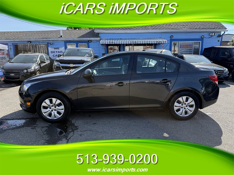 2013 Chevrolet Cruze LS Auto  