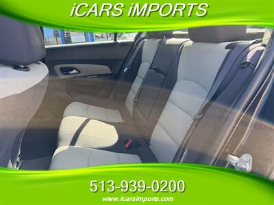 2013 Chevrolet Cruze LS Auto   - Photo 21 - Fairfield, OH 45014