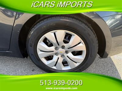 2013 Chevrolet Cruze LS Auto   - Photo 56 - Fairfield, OH 45014