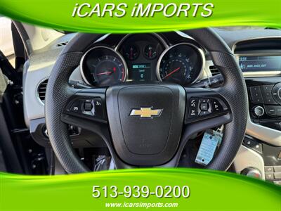 2013 Chevrolet Cruze LS Auto   - Photo 40 - Fairfield, OH 45014