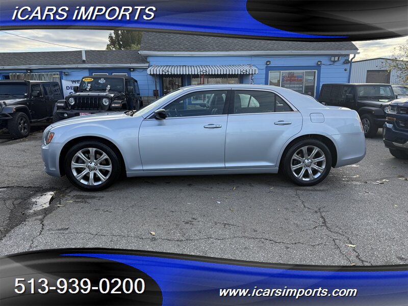 2013 Chrysler 300 Series Glacier Edition  AWD w/BackUp Cam