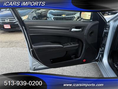 2013 Chrysler 300 Series Glacier Edition AWD w/BackUp Cam - Photo 11 - Fairfield, OH 45014