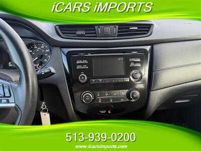 2017 Nissan Rogue S  AWD w/BackUp Cam - Photo 13 - Fairfield, OH 45014
