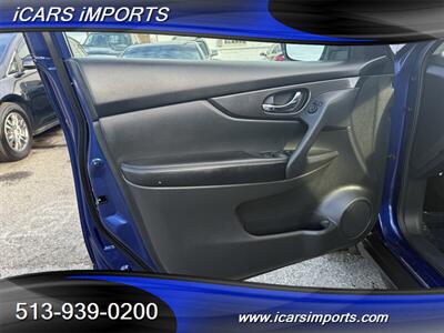 2017 Nissan Rogue S  AWD w/BackUp Cam - Photo 11 - Fairfield, OH 45014