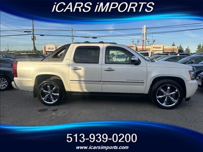 2010 Chevrolet Avalanche LTZ  4WD w/NAVI & BackUp Cam - Photo 4 - Fairfield, OH 45014