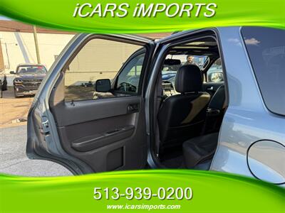 2012 Ford Escape Limited  AWD - Photo 16 - Fairfield, OH 45014