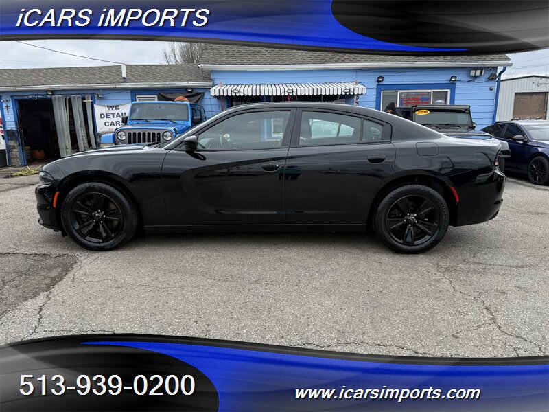 2017 Dodge Charger SXT  AWD w/BackUp Cam