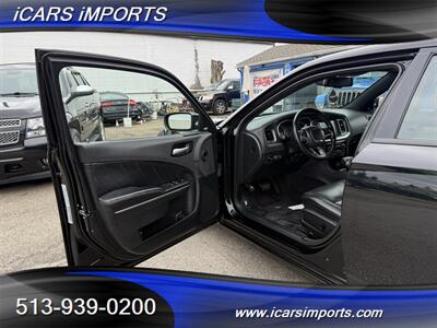 2017 Dodge Charger SXT  AWD w/BackUp Cam - Photo 10 - Fairfield, OH 45014