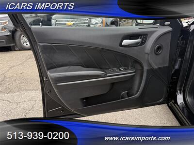 2017 Dodge Charger SXT  AWD w/BackUp Cam - Photo 11 - Fairfield, OH 45014