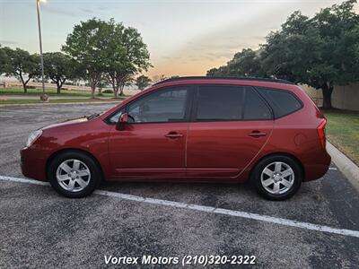 2008 Kia Rondo LX   - Photo 4 - San Antonio, TX 78219