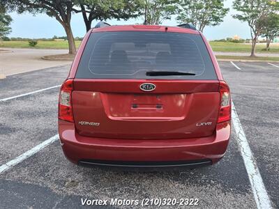 2008 Kia Rondo LX   - Photo 6 - San Antonio, TX 78219