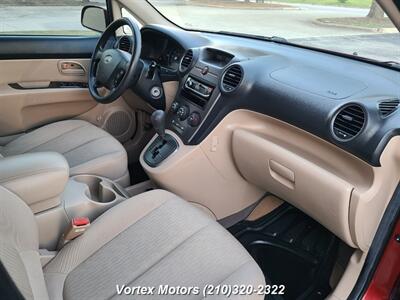 2008 Kia Rondo LX   - Photo 18 - San Antonio, TX 78219