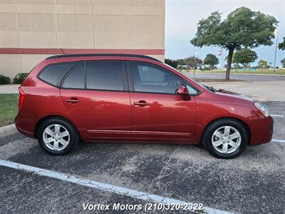 2008 Kia Rondo LX   - Photo 8 - San Antonio, TX 78219