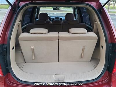 2008 Kia Rondo LX   - Photo 24 - San Antonio, TX 78219