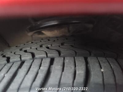 2008 Kia Rondo LX   - Photo 31 - San Antonio, TX 78219